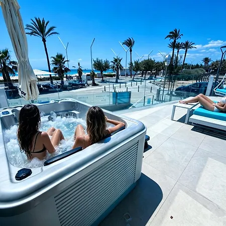 The Hype Beachhouse 4*