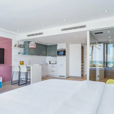 The Hype Beachhouse Lägenhetshotell 4*