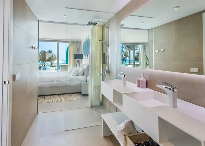 Apart Otel The Hype Beachhouse 4*