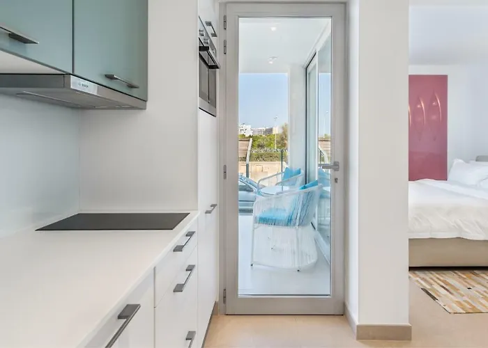 The Hype Beachhouse 4*