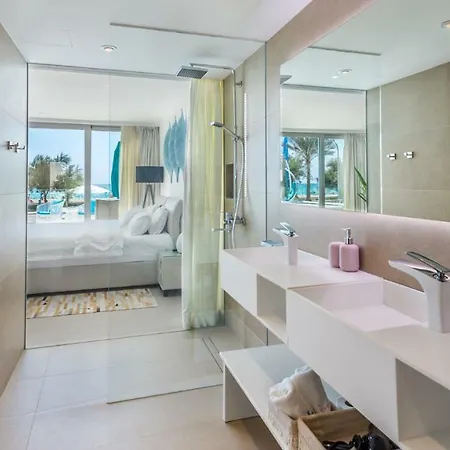 Appart hôtel The Hype Beachhouse 4*