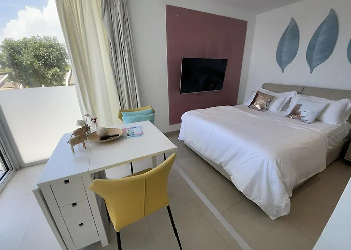 The Hype Beachhouse 4* 帕尔马海滩