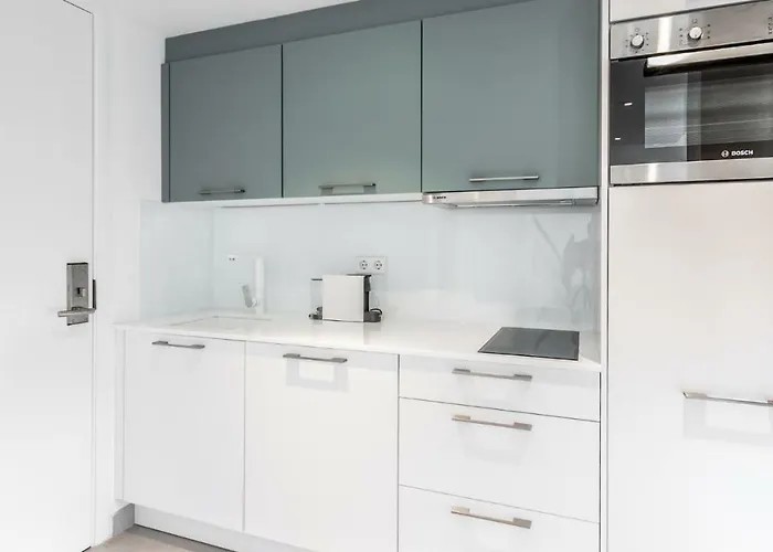 The Hype Beachhouse 4*