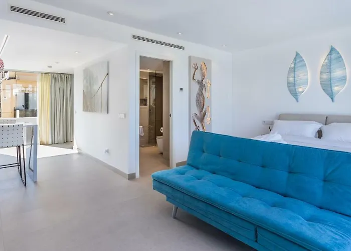 The Hype Beachhouse 4*