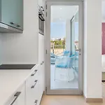 The Hype Beachhouse 4*
